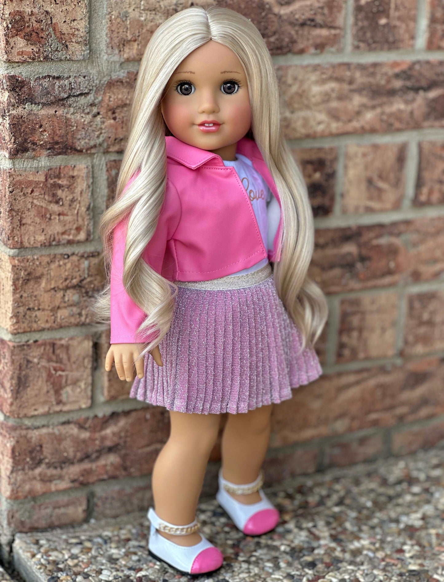 Lavish “Cashmere Crème” Lightly Curled
