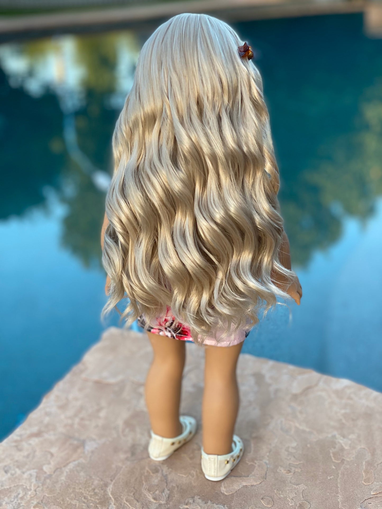 Lavish “Cashmere Crème” waves