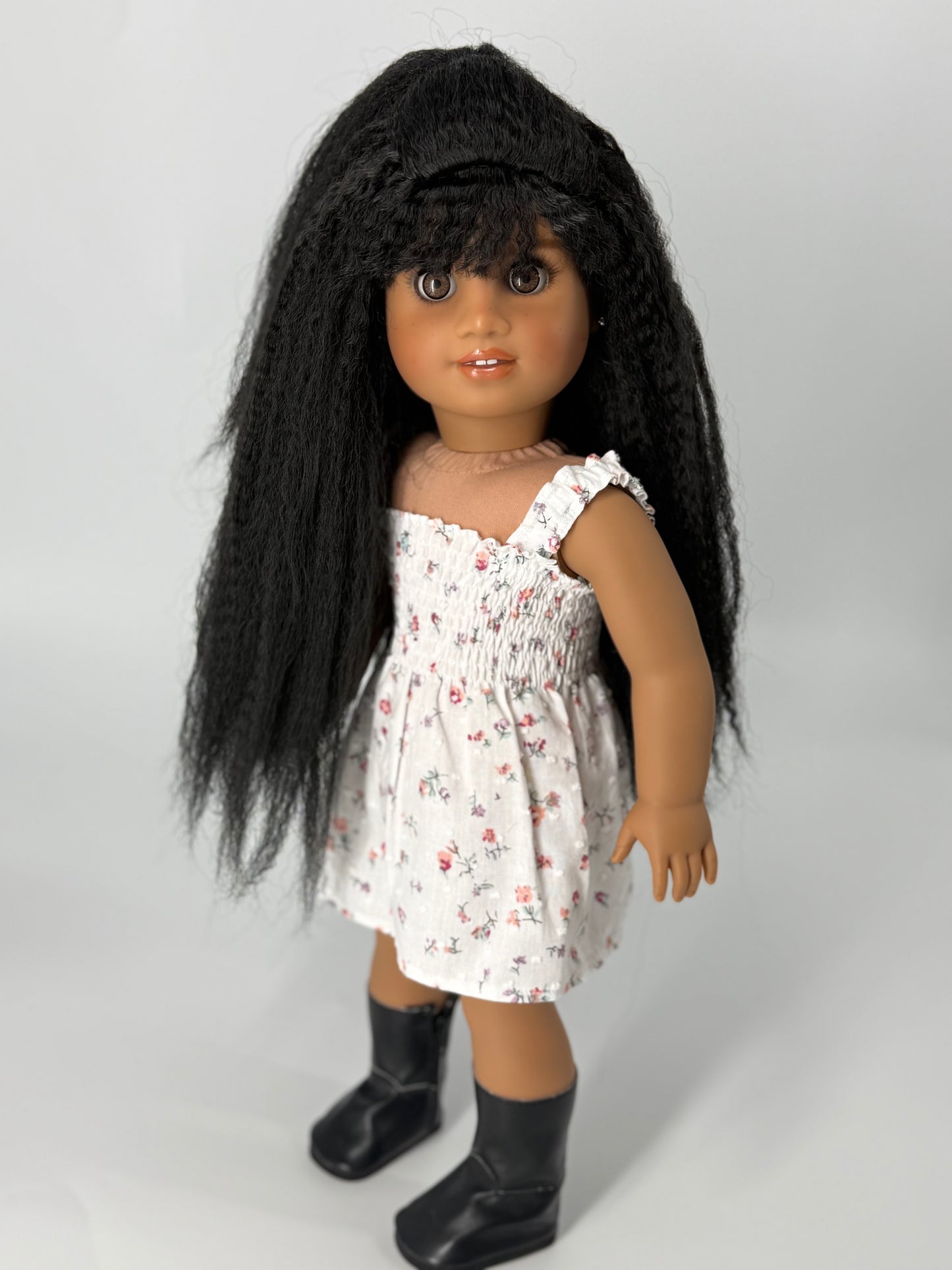 Lavish “18” textured, bangs