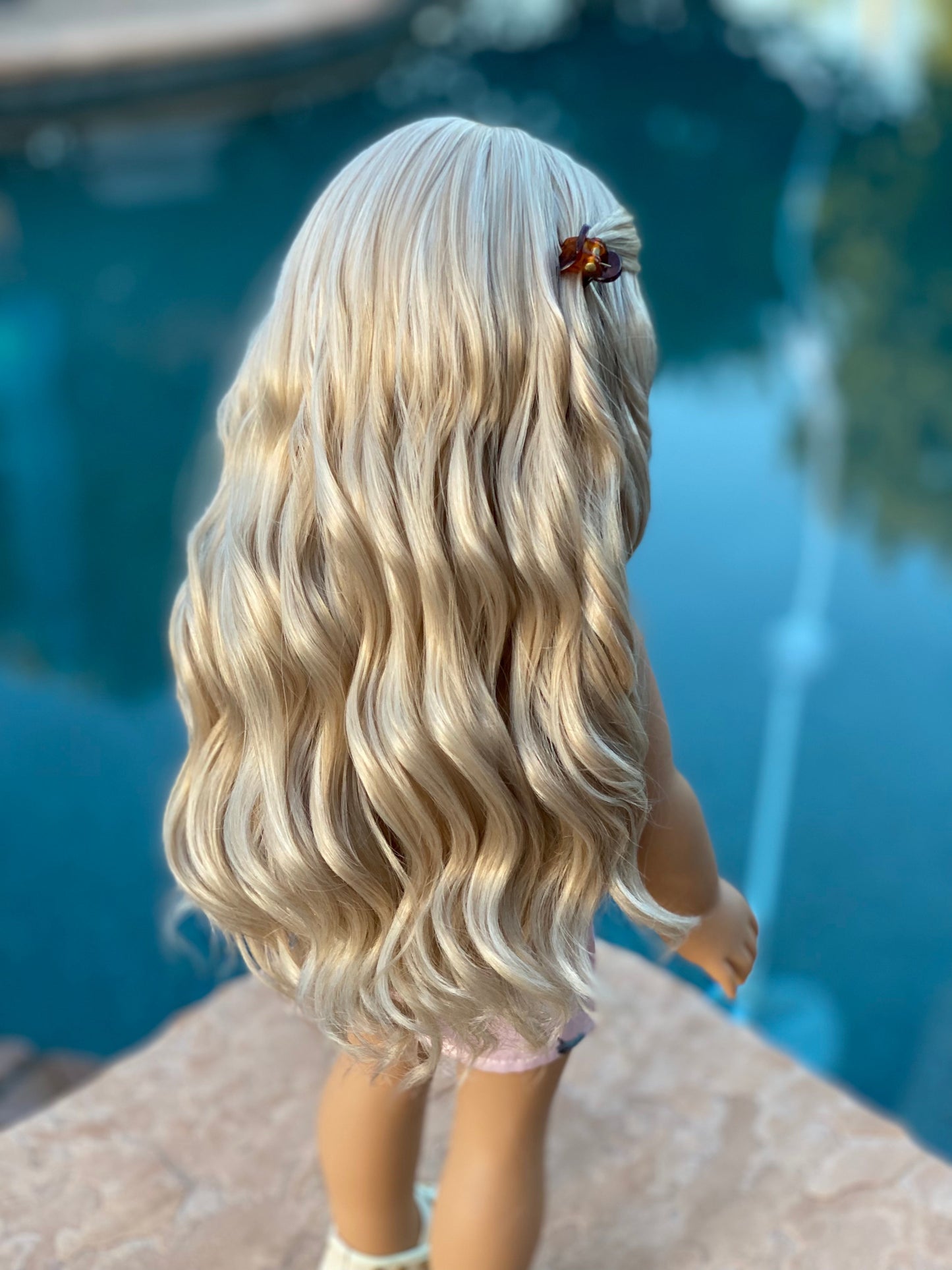 Lavish “Cashmere Crème” waves
