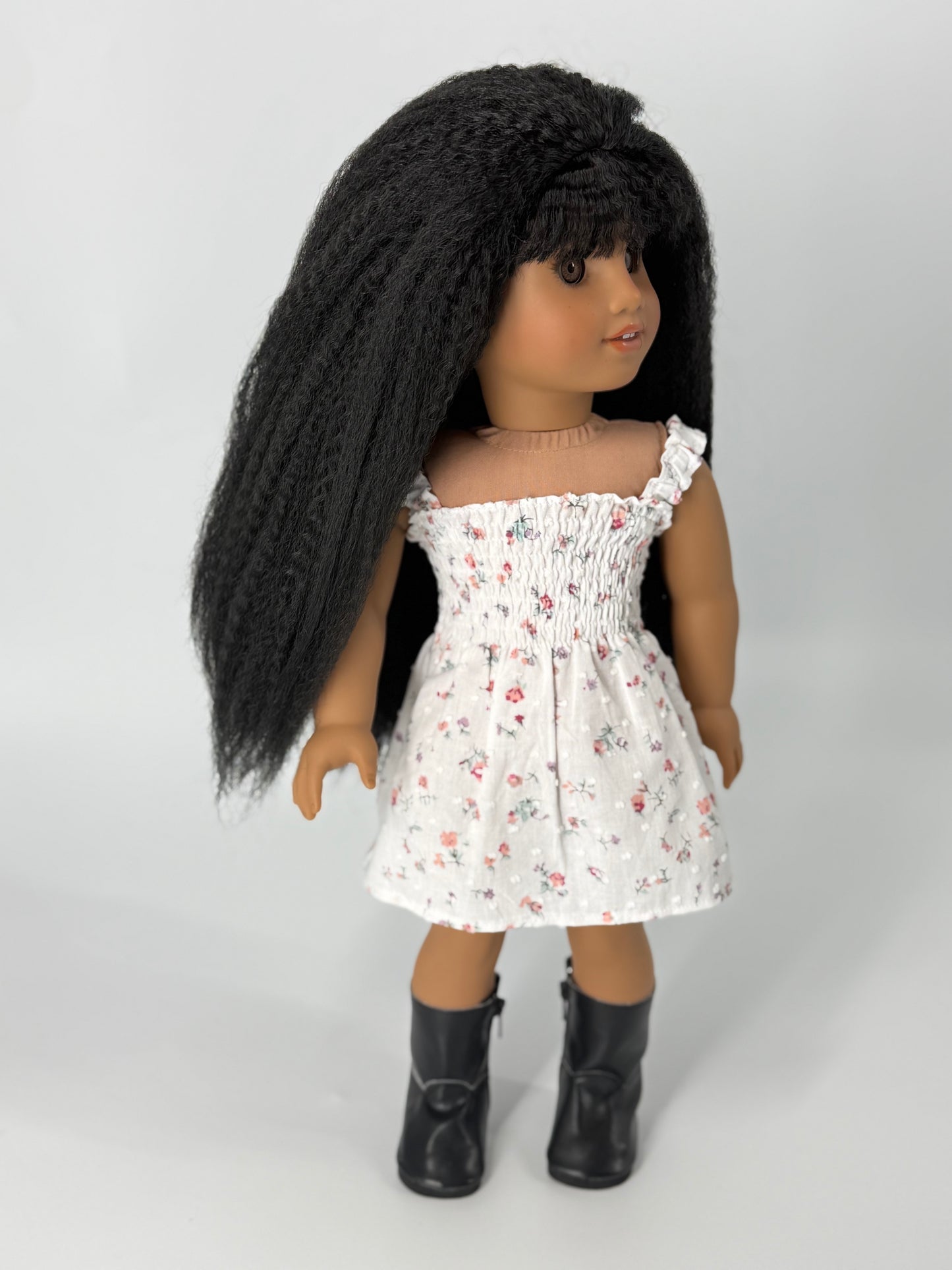 Lavish “18” textured, bangs