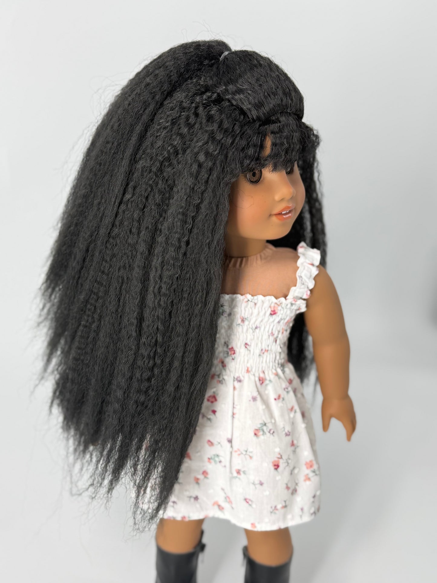 Lavish “18” textured, bangs
