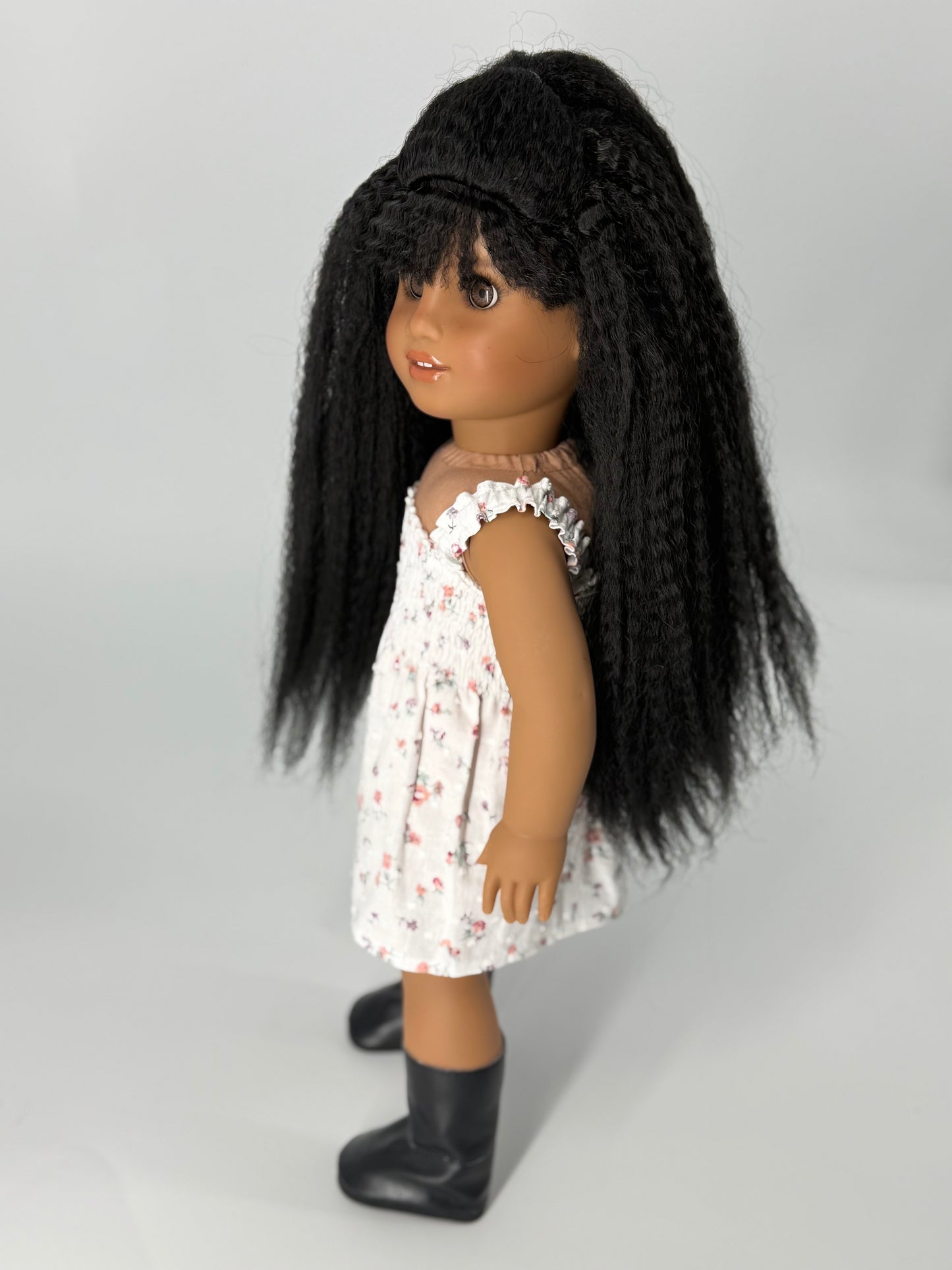 Lavish “18” textured, bangs