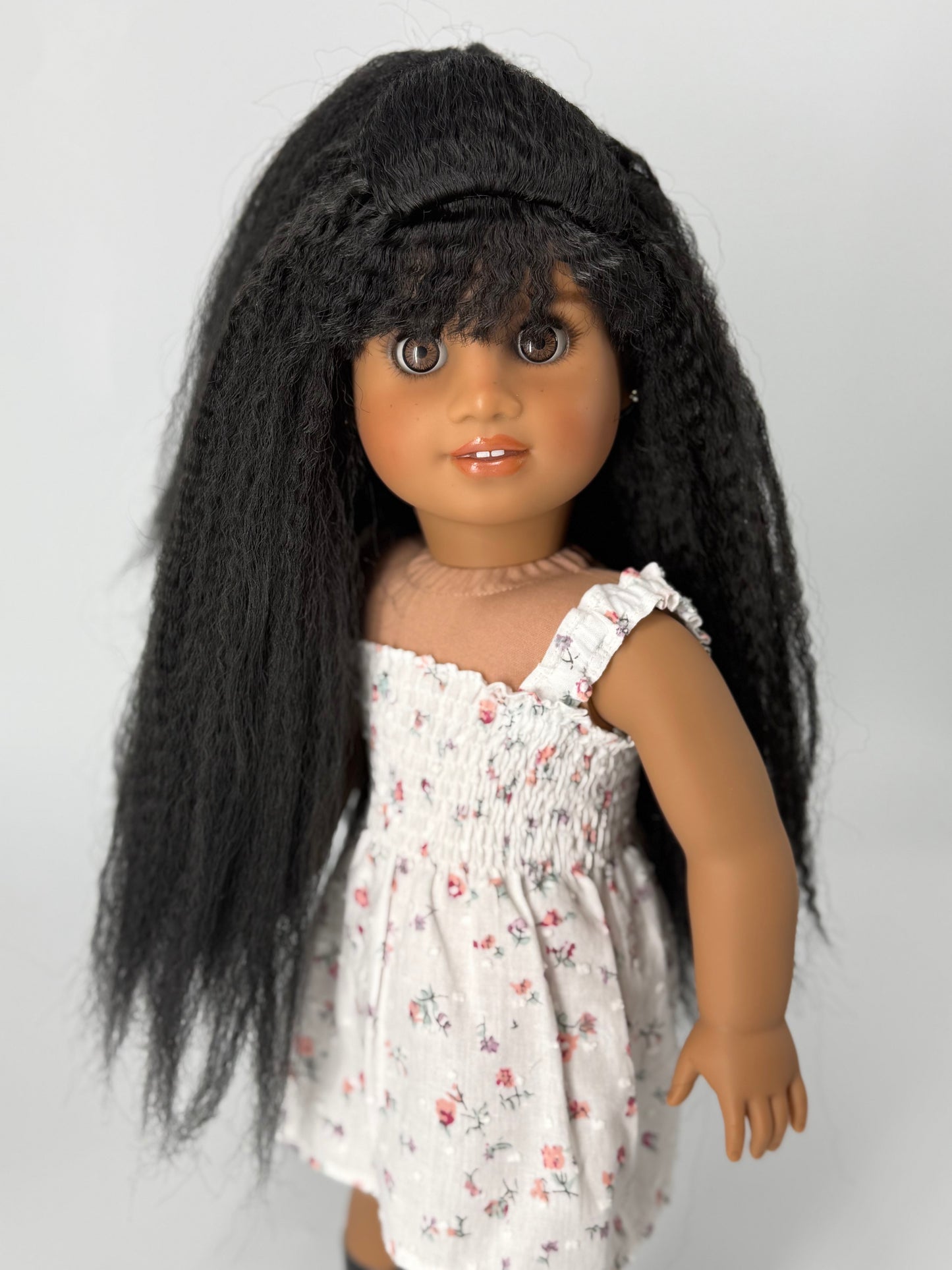 Lavish “18” textured, bangs